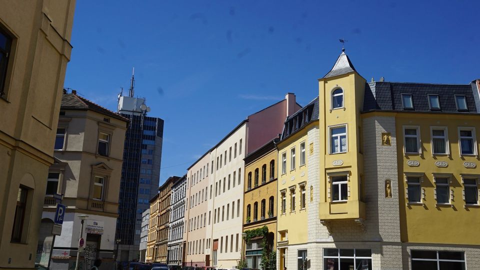 Am Steintorcampus: Studentenenzimmer Wohngemeinschaft Wohnheim Blockheizkraftwerk in Halle