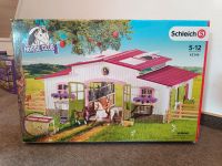 Schleich Reiterhof mit Reiterin, Pferden, Hund und Zubehör Nordrhein-Westfalen - Hemer Vorschau