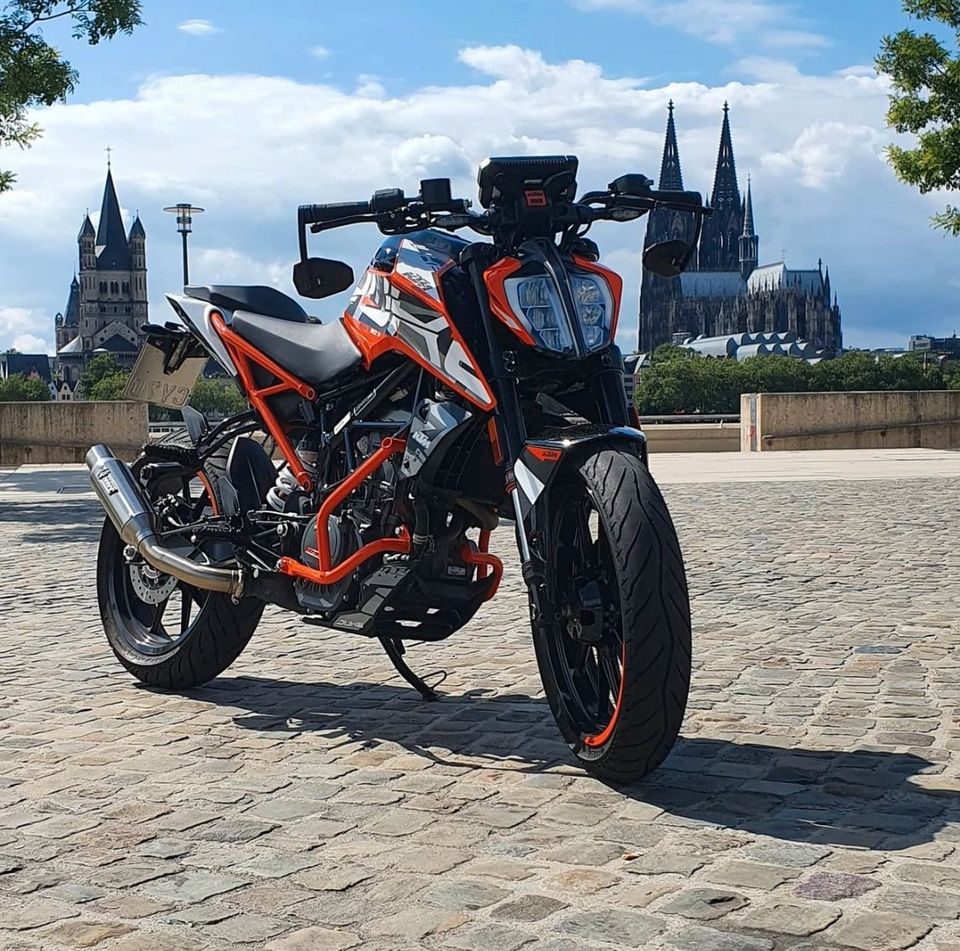 KTM Duke 125 in Brühl