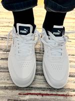 Neue Turnschuhe/Sneaker von Puma Gr. 42 München - Moosach Vorschau