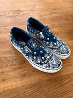 Vans Bandana Skull Blau Schädel Classic Slip On wie neu Hessen - Kriftel Vorschau