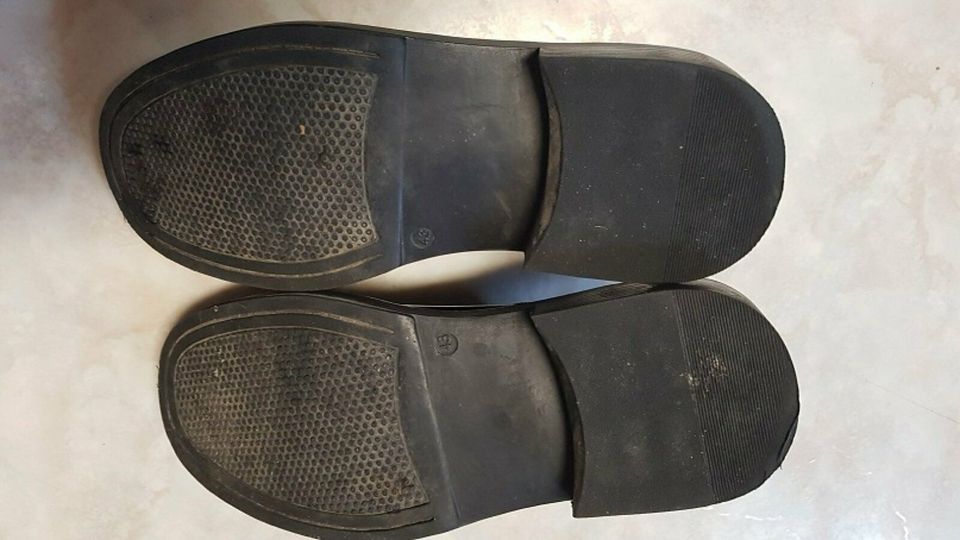 Herren Halbschuhe Leder Gr. 43 kaum getragen sehr gut erhalten in Viernau