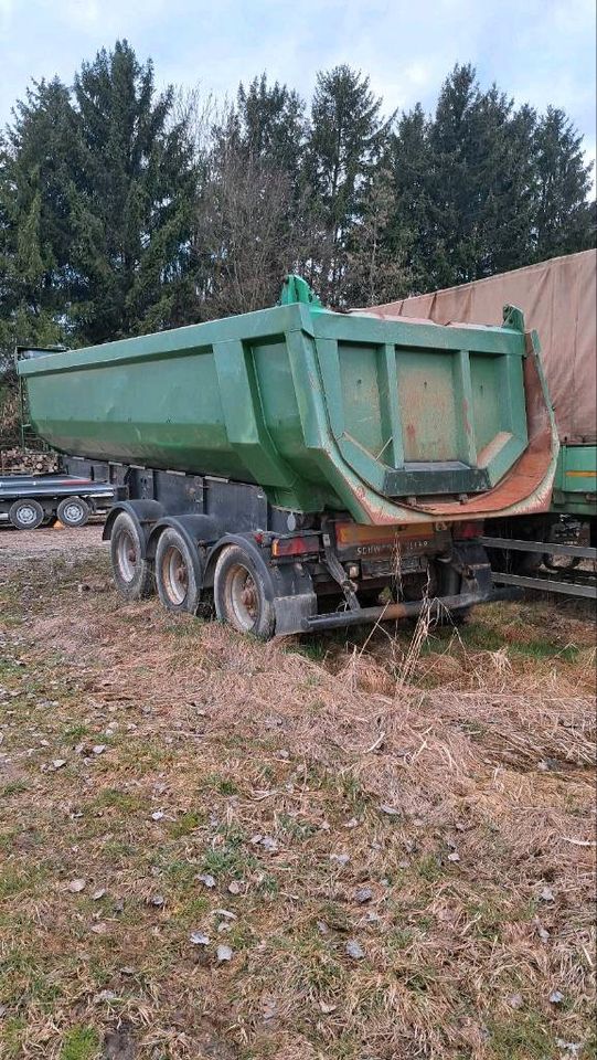 Lkw Sattel-Kipper, 3-Achs,Tridem in Malgersdorf