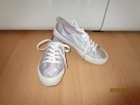 DAMEN HALBSCHNÜRSCHUHE GR: 35 VON H&M IN SILBER Köln - Seeberg Vorschau