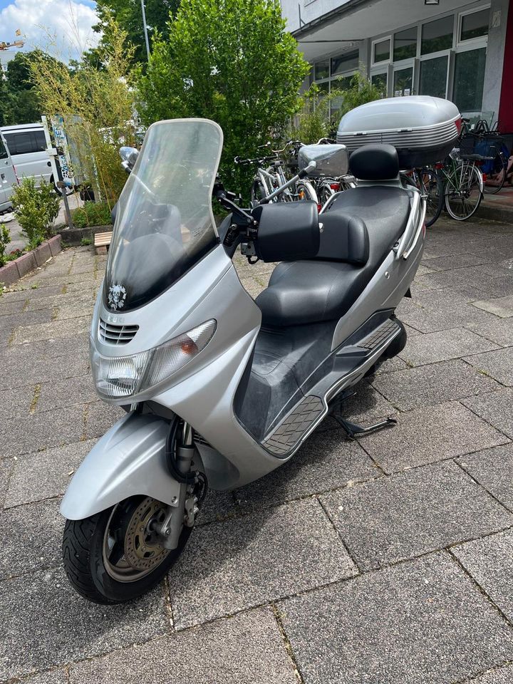 Suzuki Burgman AN400 mit NUR 26300 KM in Karlsruhe