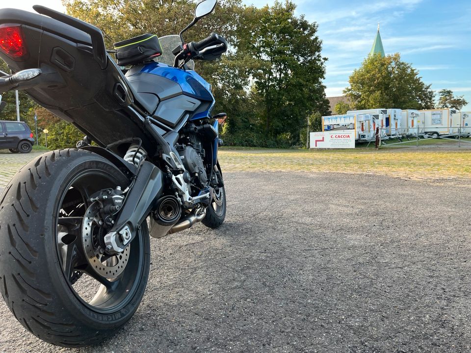 Triumph Tiger Sport 660 Motorrad Bike Tourer in Auetal