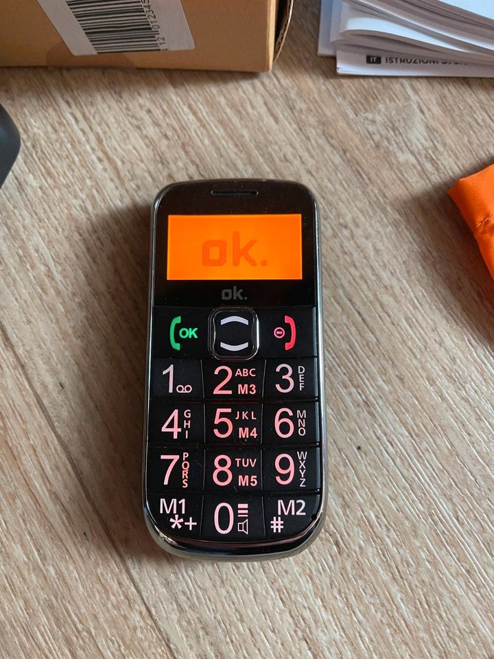 Senioren-Handy Mobiltelefon ok. omp 100, guter Zustand in OVP in Ubstadt-Weiher