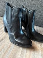 Schwarze Lederstiefeletten COX Größe 40 Saarland - St. Ingbert Vorschau