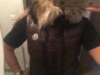 Wunderschöne Weste Moncler mit Echtpelz Gr 40 München - Altstadt-Lehel Vorschau