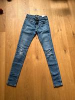 Levis 711 Skinny Löcher 27/34 27 Blue Jeans eng Denim Niedersachsen - Oldenburg Vorschau