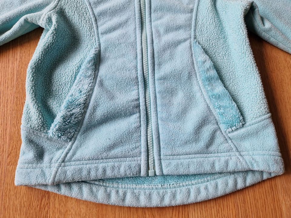 Jack Wolfskin Jungen Mädchen Gr.128 warme Fleece Strickjacke TOP in Elmshorn