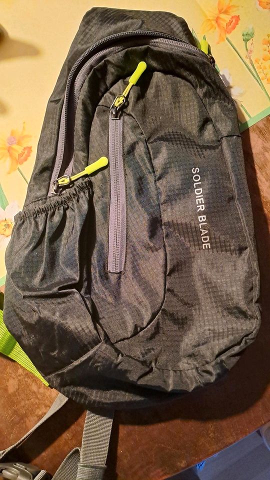 Rucksack Joggen Wandern Sportrucksack schwarz 1 Tragegurt in Bad Sachsa