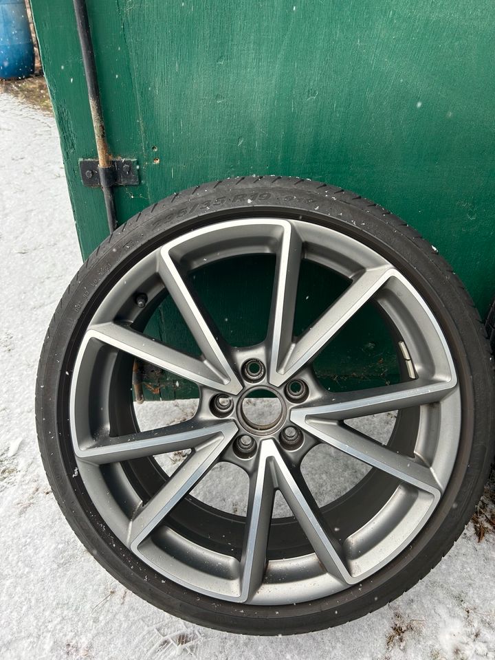 Audi Sport Felgen 8x19 ET49  235/35/19 Pirelli Pzero Sommerreifen in Waldbröl