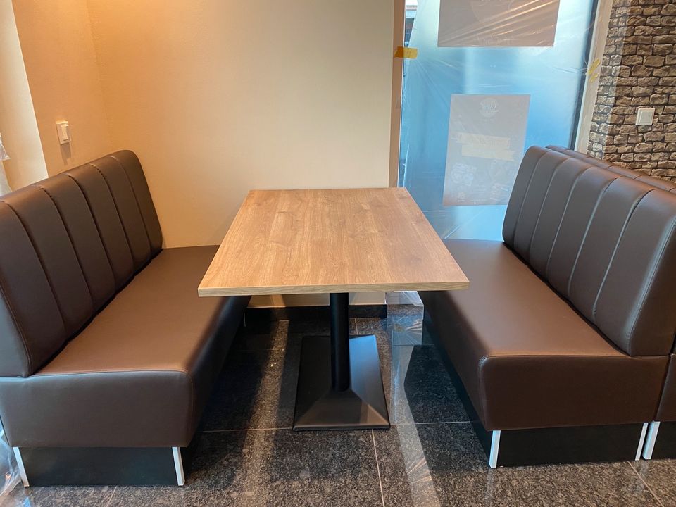 Gastro Möbel Bistro Stühle Sitzbank Pizza Tische Möbel in Völklingen