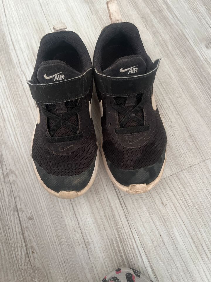 Nike Air Gr. 29.5 in Monheim am Rhein