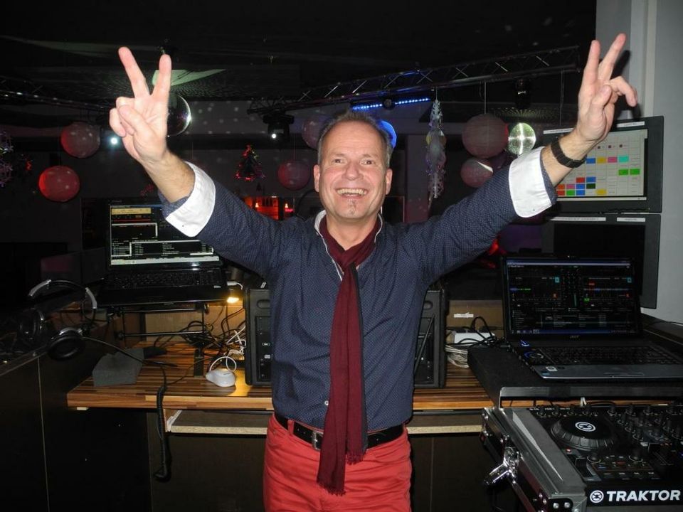 DJ Cooper - und Eure Party wird super! Mit Fotobox & Feuerwerk! in Rostock