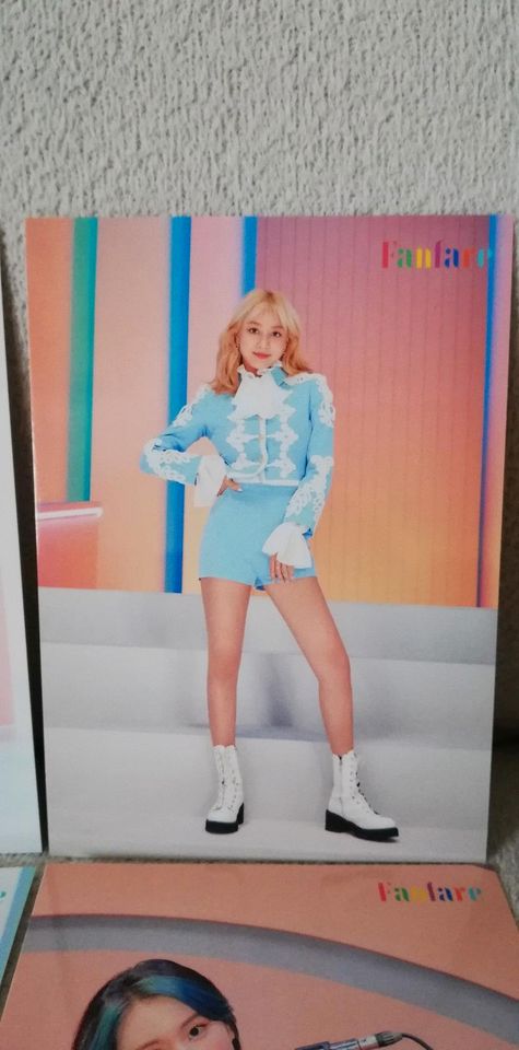 Twice - Fanfare Jihyo - ChaeYoung - Seltene Japan Postcard !!! in Goldbeck