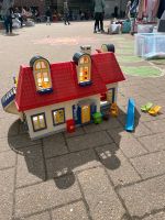 Playmobil Einfamilenhaus mit Ausstattung Schleswig-Holstein - Ahrensburg Vorschau