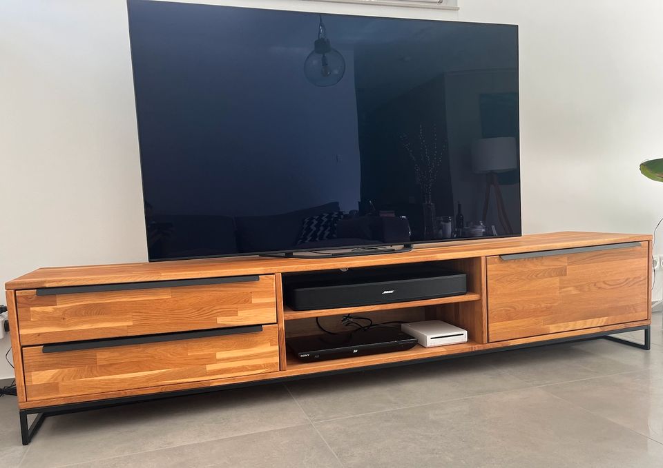 TV Lowboard I Eiche I Breite 220 cm in Bensheim