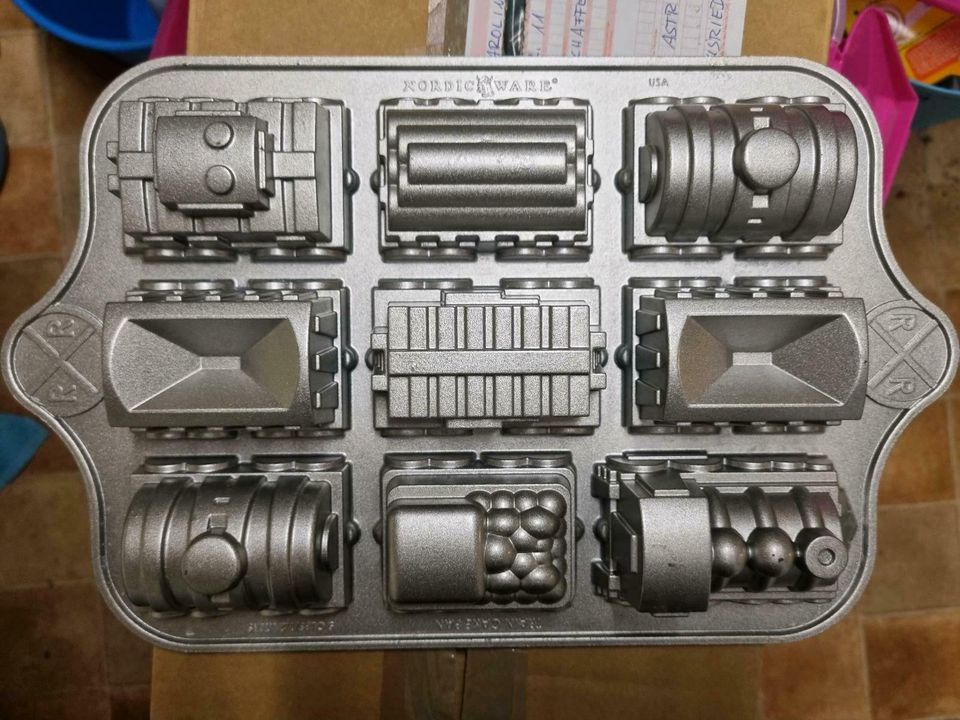 NordicWare Backform Eisenbahn  Motivbackform in Aschaffenburg