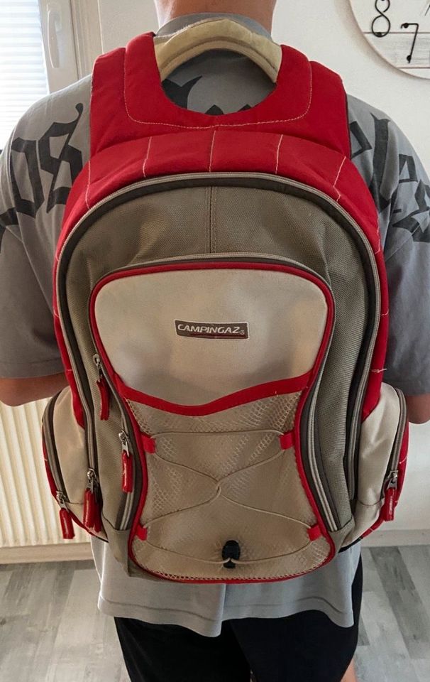 Wanderrucksack mit Kühltasche / Kühlabteil von Gampingaz in Lichtenfels