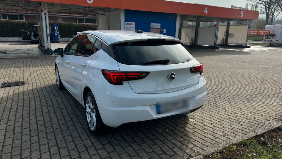Opel Astra 1.6CDTI Dynamische Fast Full Ausstattung Sport Top in Ahnatal