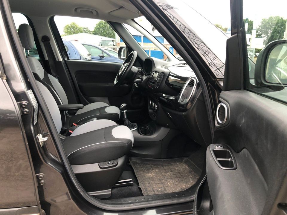 Fiat 500L 1.4 16V Lounge  - Allwetterreifen - USB. in Amelsbüren