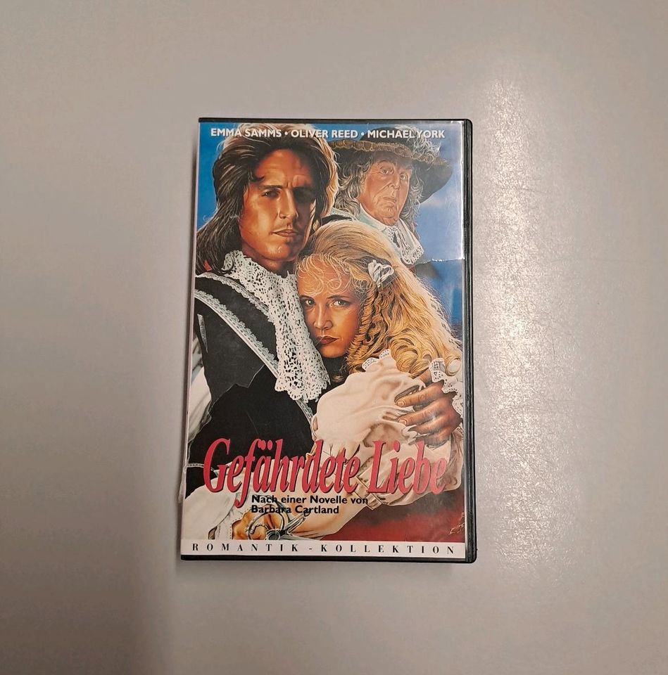 VHS Video Videokassette GEFÄHRDETE LIEBE Hugh Grant in St Gangloff