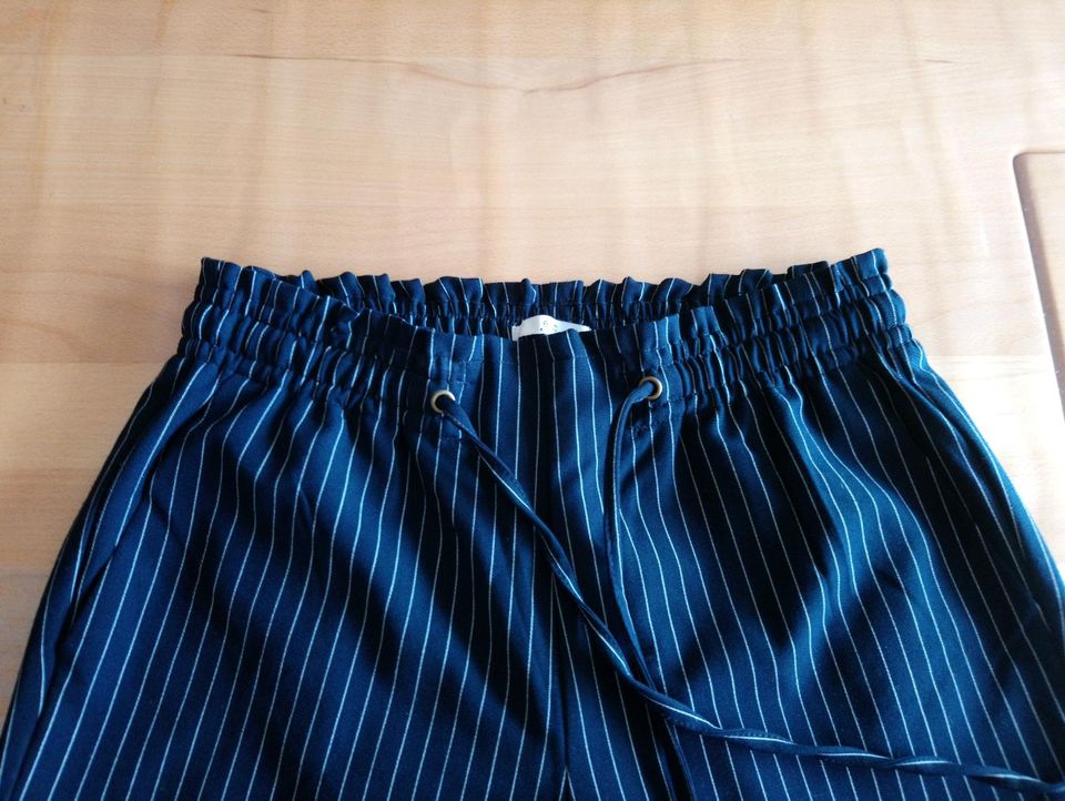 Sommer Businesshose Hose in Größe 36 von Esprit blau weiße Streif in Herzogenaurach