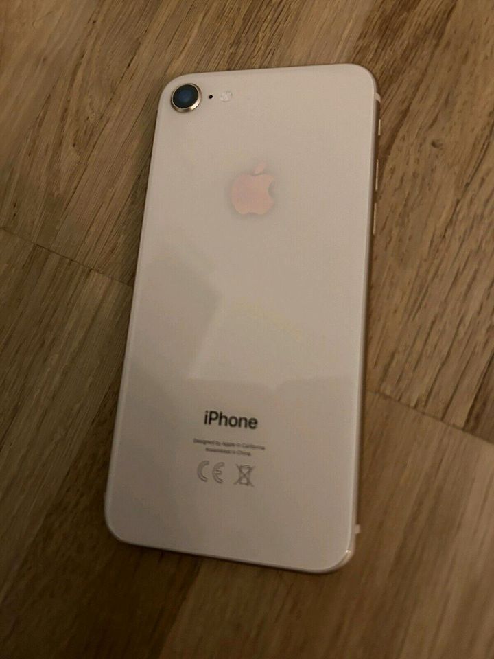 iPhone 8 Apple in Illingen