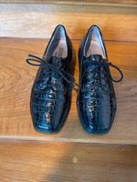 Neuwertige Waldläufer - Luftpolster Festliche Lederschuhe Gr. 39 Sachsen - Taucha Vorschau