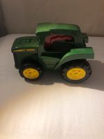 Kinder Spielzeug Traktor, John Deere, mit Licht Rheinland-Pfalz - Neuwied Vorschau