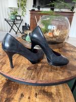 Pumps High Heels Tamaras echtes Leder Gr 39 Nordrhein-Westfalen - Wiehl Vorschau