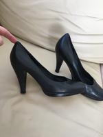 Schwarze Leder High Heels  Pumps 38 Süd - Niederrad Vorschau