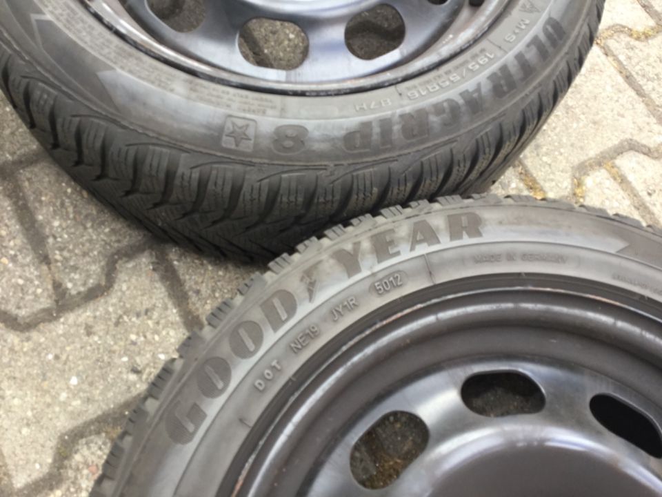 Winterreifen 1er BMW 195/55 R16 von Goodyear 118 116 120 in Mainz