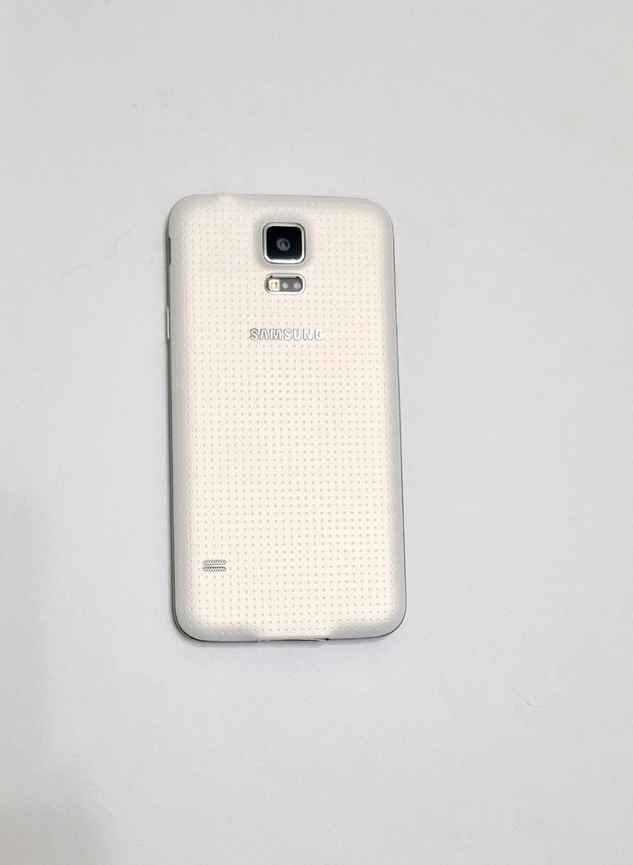 Samsung Galaxy S 5 Wie Neu in Duisburg