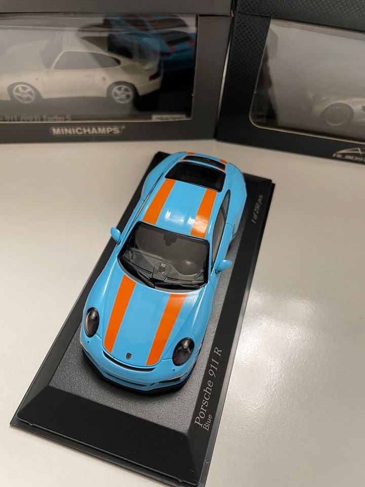 Minichamps 2016 Porsche 911-R (991) Modellauto 1:43 GULF in Hamburg