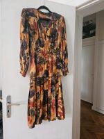Vintage handmade 80er Kleid mit weitem Ausschnitt und Blumen Berlin - Charlottenburg Vorschau