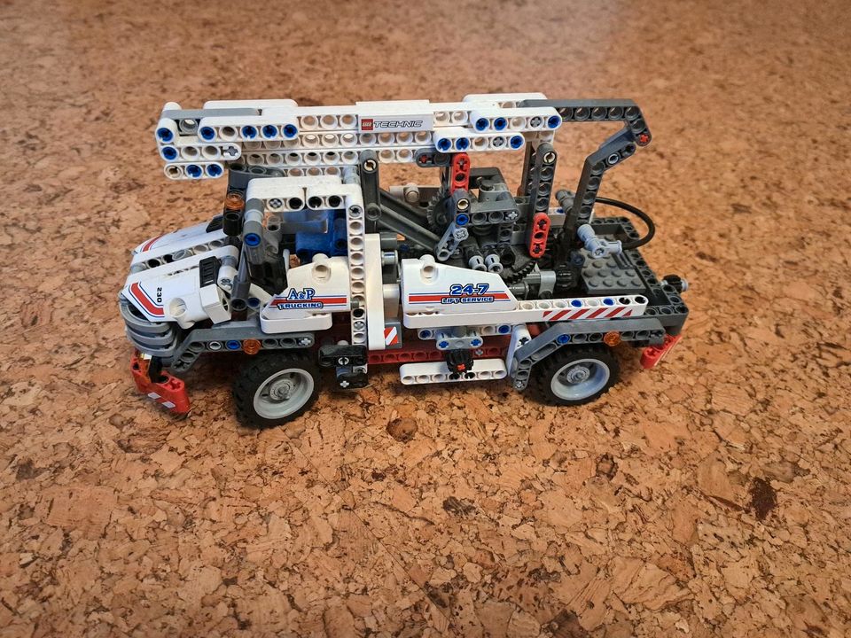 Lego technic Hebebühne Set Nr. 8071 in Oderwitz