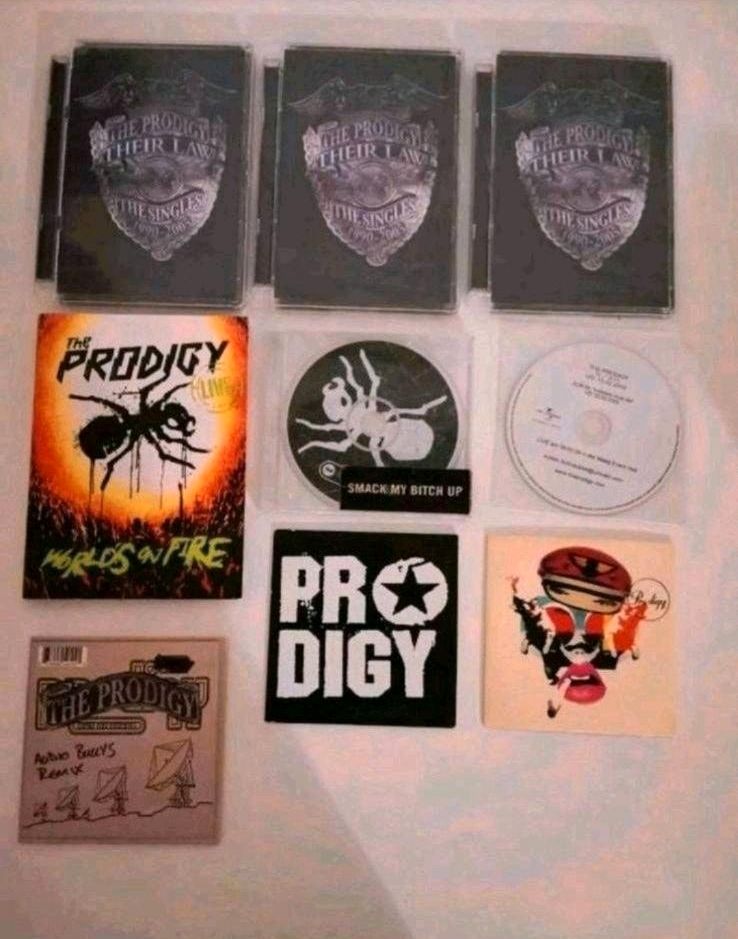 the Prodigy Sammlung CD Album maxis DVD vinyl konvolut in Bremen