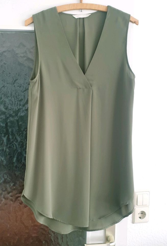 Damenbluse Bluse lang Tunika Sommer ärmellos Gr. S  / M  Neu in Wehr