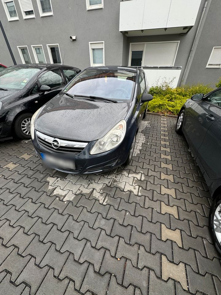 Opel Corsa D in Gießen