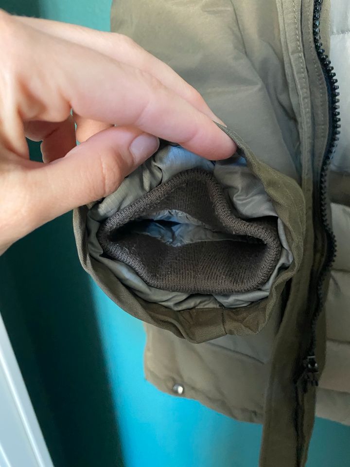 Daunenparka BLAUER in Krefeld