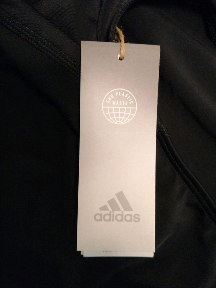 Neu, Adidas Sport Badeanzug in Taufkirchen München