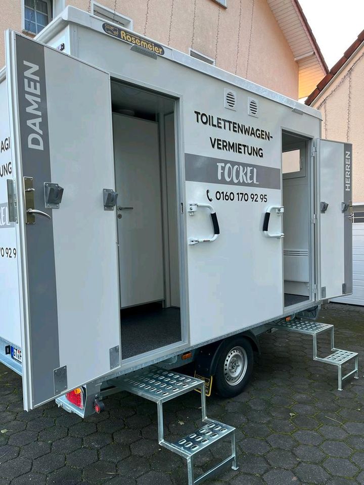 Toilettenwagen Vermietung klein und groß in Detmold