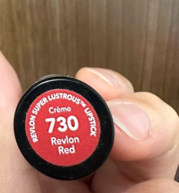 Revlon lippenstift 730 creme red rot Schminke Beauty NEU in Essen