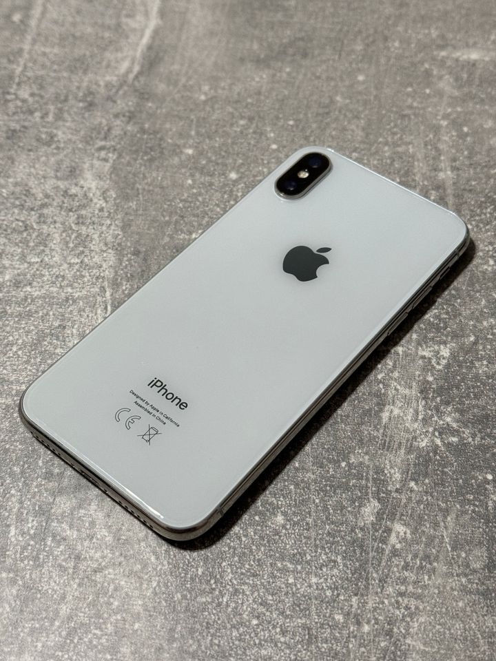 iPhone X - 64GB - Weiß - Guter Zustand in Hamburg