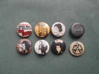 Punk Buttons Badges orig. 1981 - Sex Pistols Sid Vicious 8 Stück Hessen - Wöllstadt Vorschau