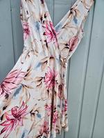 S Oliver Sommerkleid Kleid beige rosa S 36 Blumen Nordrhein-Westfalen - Meerbusch Vorschau