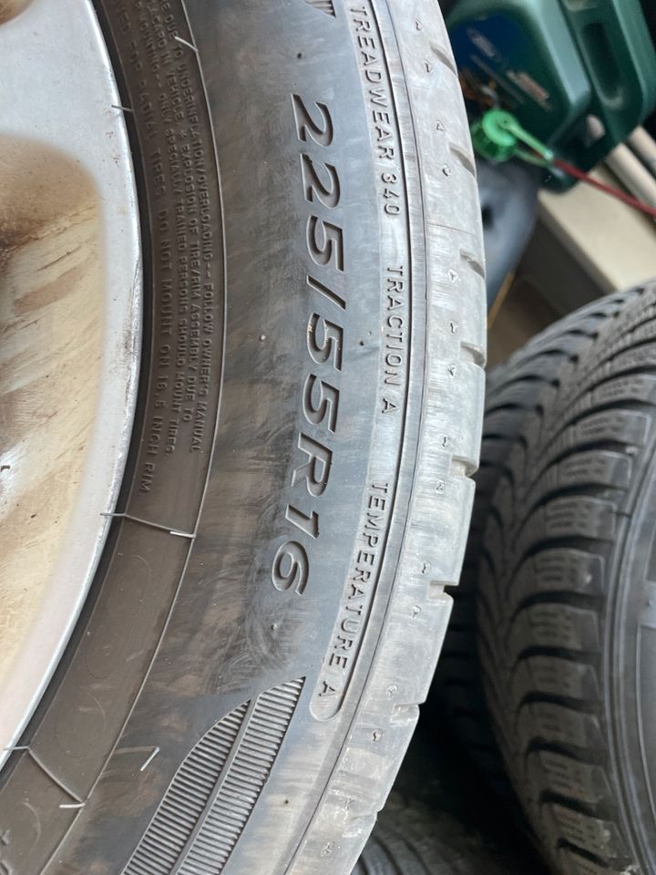 Sommerreifen auf Alufelgen, Mercedes 225/55R16 in Traunstein